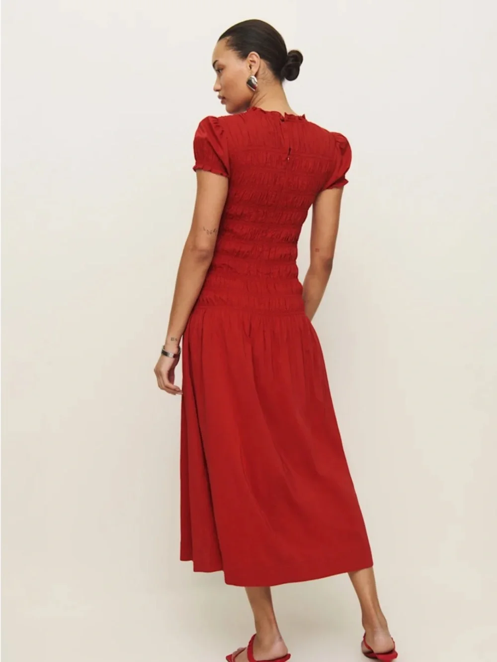 Reformation Kiria Smocked Midi Dress Red Puff Sleeve Lined Romantic Size 12 - Picture 2 of 9